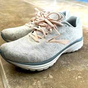 Women’s Brooks Anthem 2